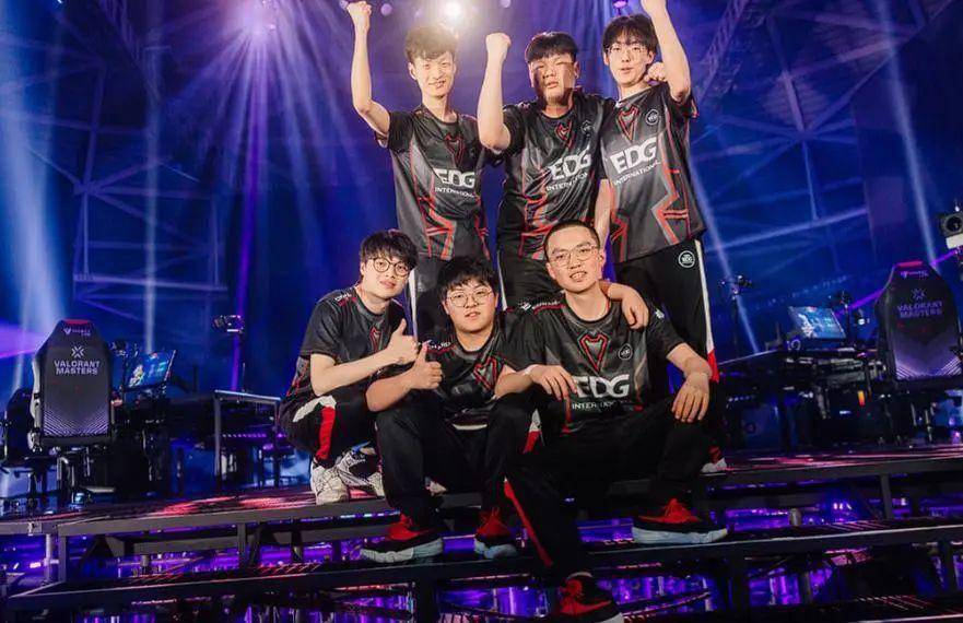 键时刻站出