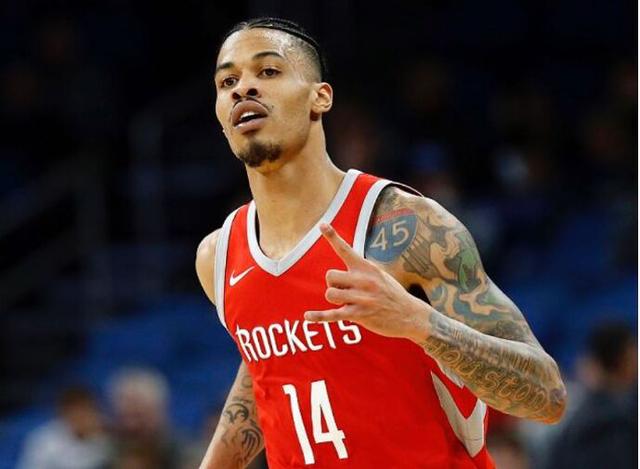 与板凳炮的 与板凳炮的